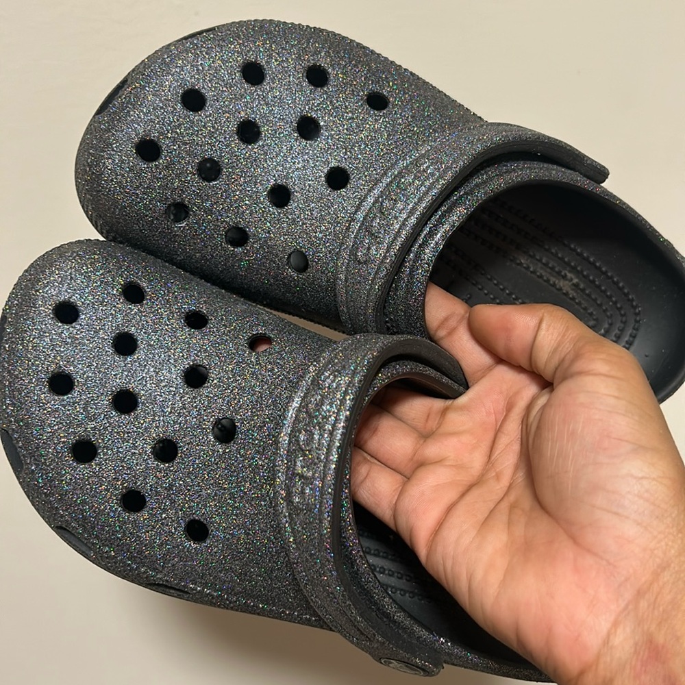Crocs size M5 W7